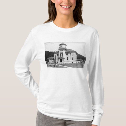 Gold Beach, Oregon Uitzicht of Court Photograp T-shirt (Voorkant)