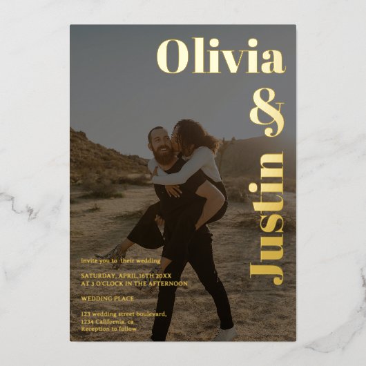 Gold black bold 2 foto's bruiloft folie uitnodiging (Voorkant)