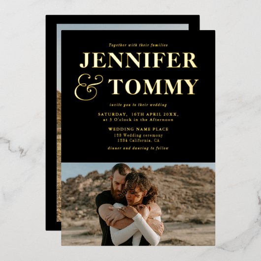 Gold black bold naam op 2 foto's bruiloft folie uitnodiging (Voorkant / Achterkant)