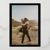 Gold black bold naam op 2 foto's bruiloft folie uitnodiging (Achterkant)