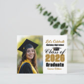 Gold Black Class of 2026 Photo Graduation Party Uitnodiging Briefkaart (Staand voorkant)