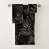 Gold Black Floral Bad Handdoek (Insitu)