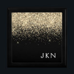 Gold Black Glitter Girly Monogram Initialen Cadeaudoosje<br><div class="desc">Zwart en Goud Sparkle Glitter Monogram Naam Sieraden Keepsake Box. Dit maakt het perfecte afstuderen,  verjaardagscadeau,  bruiloft,  vrijgezellenfeest,  jubileum,  baby shower of vrijgezellenfeest cadeau voor iemand die houdt van glamoureuze en chique stijlen.</div>