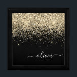 Gold Black Glitter Script Monogram Girly Name Cadeaudoosje<br><div class="desc">Black and Gold Sparkle Glitter script Monogram Name Jewelry Keepomwille Box. Dit maakt het perfecte afstuderen,  de verjaardag,  de bruiloft,  het vrijgezellenfeest,  de verjaardag,  het baby shower of het bachelorette feest cadeau voor iemand die van glam luxe en chic stijlen houdt.</div>