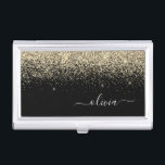 Gold Black Glitter Script Monogram Girly Name Visitekaarthouder<br><div class="desc">Black and Gold Sparkle Glitter Script Monogram Name Business Card Holder. Dit maakt de perfecte liefhebbende 16 verjaardag,  bruiloft,  vrijgezellenfeest,  verjaardagsdag,  baby shower of vrijgezellenfeest voor iemand die van luxe glam en stijl houdt.</div>