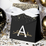 Gold Black Luxury Glitter Monogram Bedankdoosjes<br><div class="desc">Goud en zwart Faux Glitter en Sparkle Elegant Gift Box. Deze geschenkdoos kan worden aangepast om uw initiaal en voornaam op te nemen en maakt een geweldige verjaardags-,  bruiloft-,  vrijgezellenfeest-,  vrijgezellenfeest- of baby shower geschenkdoos. Neem contact op met de ontwerper voor aangepaste overeenkomende items.</div>