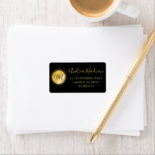 Gold Black met minimaal metalen monogram Etiket (Insitu)