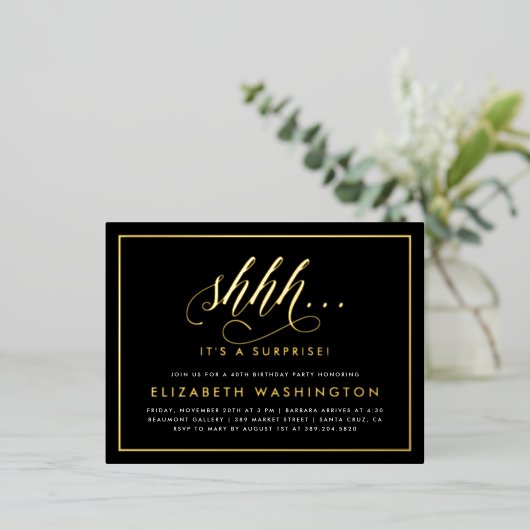 Gold & Black Surprise Birthday Party Folie Uitnodiging Briefkaart (Staand Voorkant)