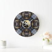 Gold Blue Fractal Tapestry met Yin Yang Symbol Grote Klok (Huis)