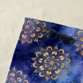 Gold & Blue Galaxy Dharma Mandala Pattern Strandlaken (In situ)