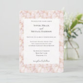 Gold Blush Pink Rose Petals Floral Wedding Kaart (Staand voorkant)