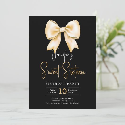 Gold Bow Coquette Script Sweet 16 Party Zwart Kaart (Staand voorkant)