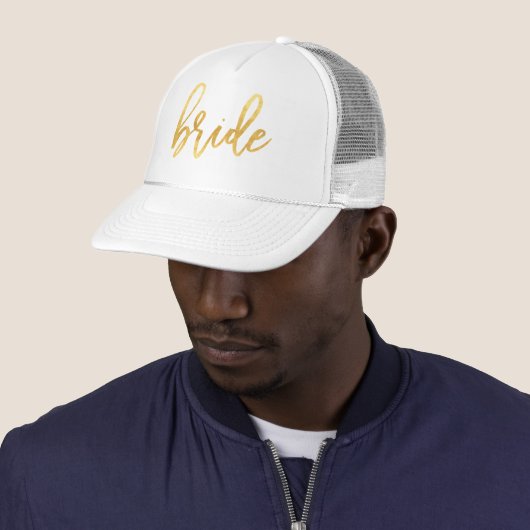 Gold Bride Trucker Hat Pet (In situ)