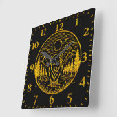 Gold Buffalo staat majestueus in de Natuur scene Vierkante Klok (Hoek)