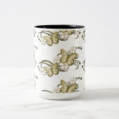 Gold Butterflies Pattern Decorative Floral Mok (Center)