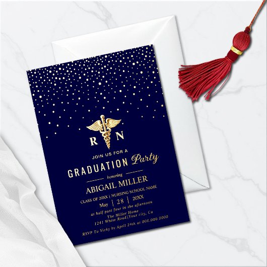 Gold caduceus & confetti Class Of 2026 graduation Folie Uitnodiging