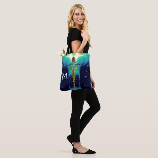 GOLD CADUCEUS MEDISCH SYMBOLMONOGRAM, Blauwgroen b Tote Bag (Op model)