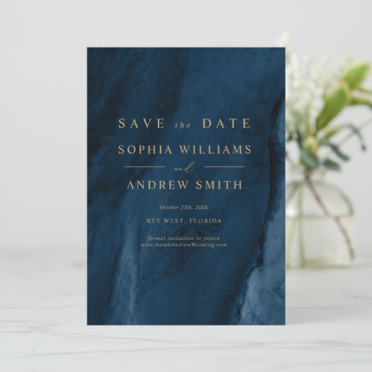 Gold Calligrafie en Navy Blue Save the Date Kaart (Staand voorkant)