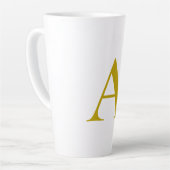 Gold Color Custom Monogram Initial Letter Plain Latte Mok (Linkerhoek)