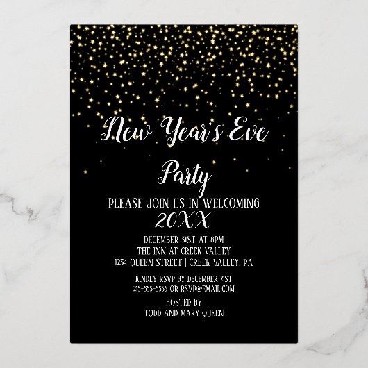 Gold Confetti op Black New Year's Eve Party Gold Folie Uitnodiging (Voorkant)