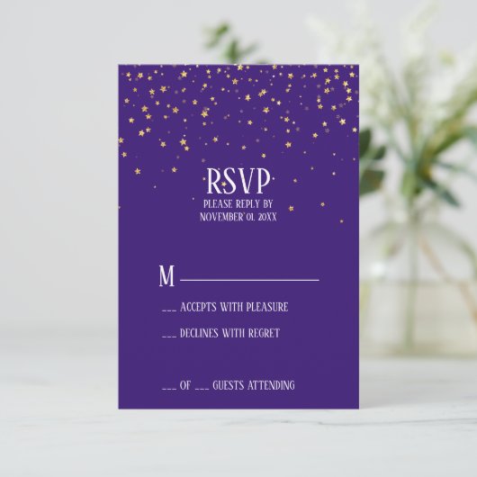 Gold Confetti op Paarse RSVP-kaart RSVP Kaartje (Staand voorkant)