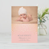 Gold Confetti Stippen Roze Newborn Baby Foto geboo Aankondiging (Staand voorkant)