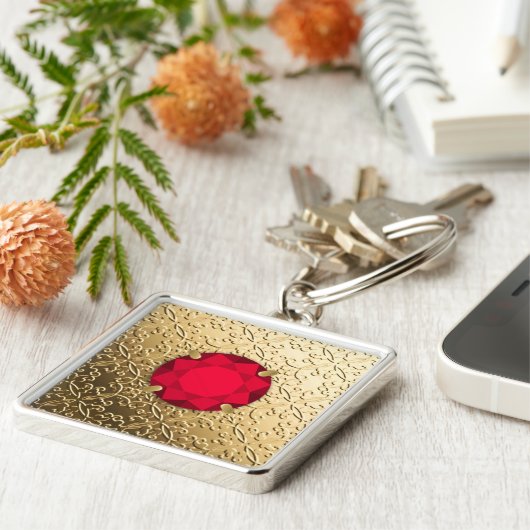 Gold Damask met een faux garnetsteen Sleutelhanger (Zijkant)