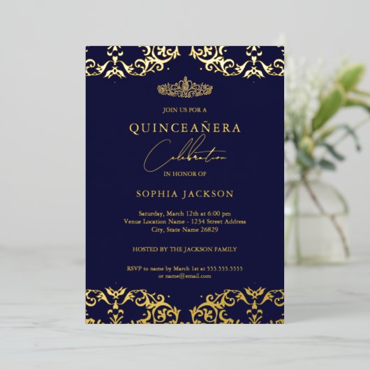 Gold Damask Navy Quinceanera 15e verjaardag Folie Uitnodiging (Staand Voorkant)