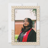 Gold Damask Pattern Foto Afstuderen Invitation Kaart (Achterkant)