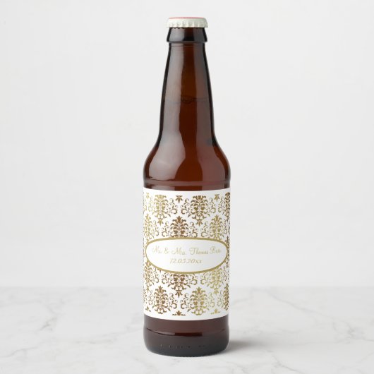 Gold Damask White Script Wedding Elegant Bier Etiket (Voorkant)