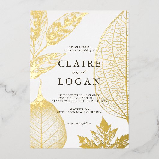 Gold Delicate Leaves Wedding Folie Folie Uitnodiging (Voorkant)