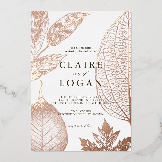 Gold Delicate Leaves Wedding Folie Uitnodiging (Voorkant)