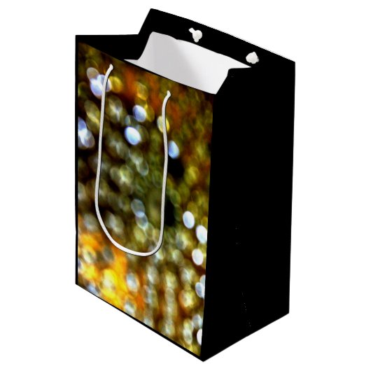 Gold Design Medium Cadeauzakje (Voorkant Gekanteld)