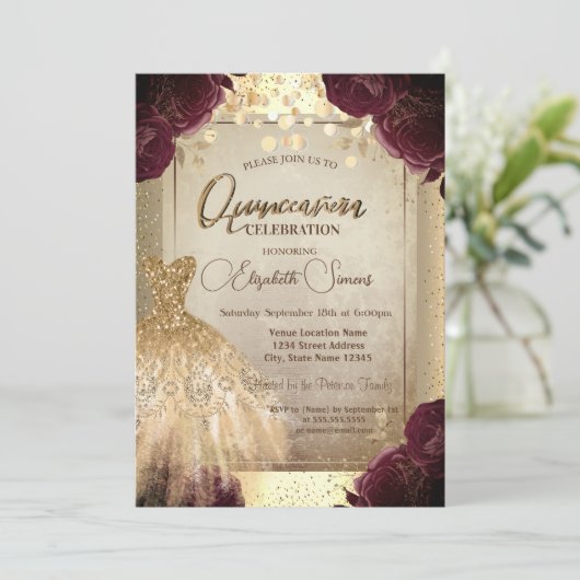 Gold Dress Burgundy Rozen Confetti Quinceañera Kaart (Staand voorkant)