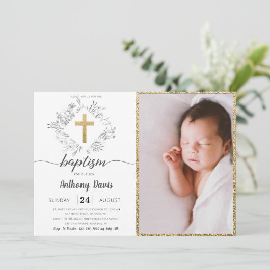 Gold Dusty Grey Baptism-uitnodiging met foto Kaart (Staand voorkant)