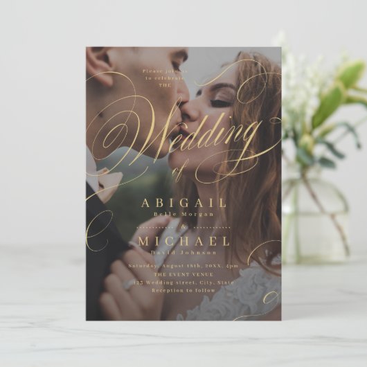 Gold elegant klassiek kalligrafiefotoirhuwelijk kaart (Staand voorkant)