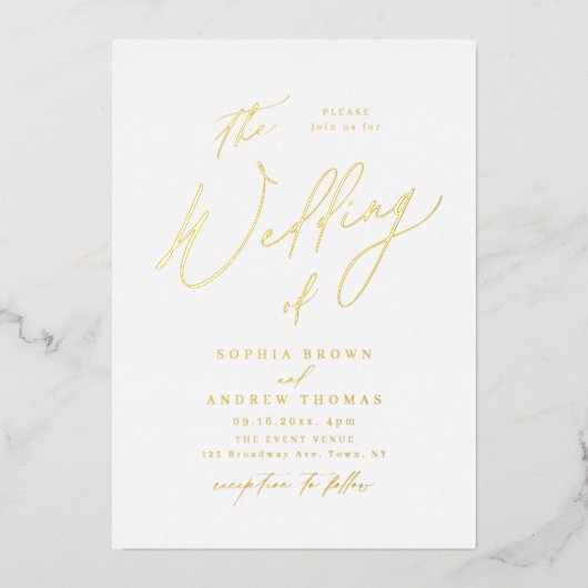 Gold elegant modern script minimalistisch huwelijk folie uitnodiging (Voorkant)