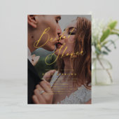 Gold elegant script minimaal foto-vrijgezellenfees folie uitnodiging (Staand Voorkant)