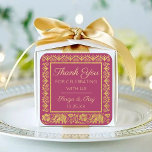Gold Elephant & Lotus Wedding Retour Gift Favoriet Vierkante Sticker<br><div class="desc">Druk je oprechte bedankt uit met deze prachtige gepersonaliseerde bruiloft gunst stickers. Met de namen van het gelukkige paar en de trouwdatum, voegen deze stickers een speciale aanraking aan uw terugkeergiften toe. — Ze zijn verkrijgbaar in prachtige kleuren geïnspireerd op traditionele Indiase bruiloften - een levendig rood voor voorspoed, rijk...</div>