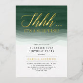 Gold & Emerald Green Waterverf Verrassingsdag Folie Uitnodiging (Voorkant)