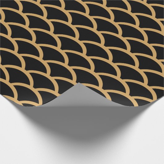 Gold en Black Art Deco Fish Scale Pattern Cadeaupapier (Hoek)