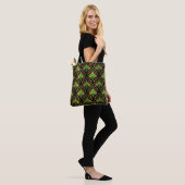 Gold en green Art Deco-patroon op zwart Tote Bag (Op model)