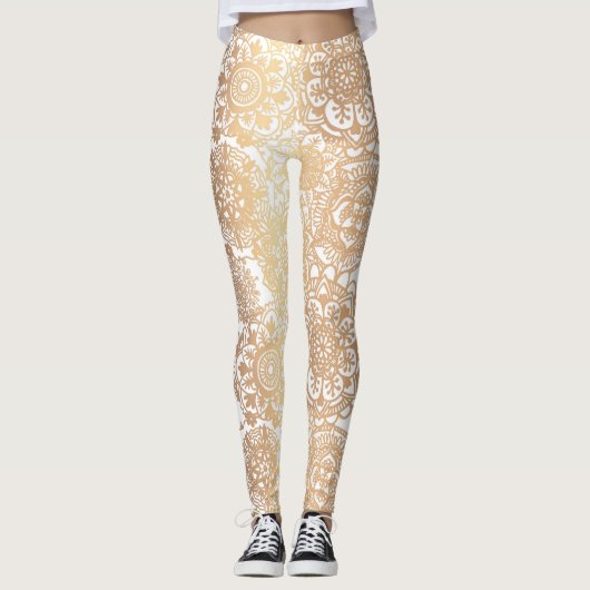 Gold en White Boho Mandala Pattern Yoga Leggings (Voorkant)
