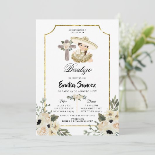 Gold en White Floral Girl Bautizo Invitacion Kaart (Staand voorkant)