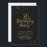 Gold en zwart | Modern Chic 50th Birthday Party Kaart<br><div class="desc">Laten we je speciale dag vieren met deze stijlvolle gouden en zwarte uitnodiging voor het 50ste verjaardag feest. In dit ontwerp zijn chic gold typografie en gouden elementen met een zwarte achtergrond opgenomen. U kunt de tekst en achtergrondkleur aanpassen. Meer overeenkomende objecten beschikbaar in mijn winkel BaraBomDesign. Als je een...</div>