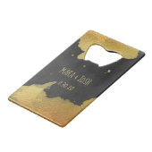 *~* Gold- en zwarte-krijtbordbruiloft Creditkaart Flessenopener (Voorkant Gekanteld)