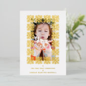 Gold Fancy Ornament Lace Effect Modern Photo Folie Uitnodiging (Staand Voorkant)