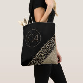 Gold Feathers op zwart monogram Tote Bag (Dichtbij)