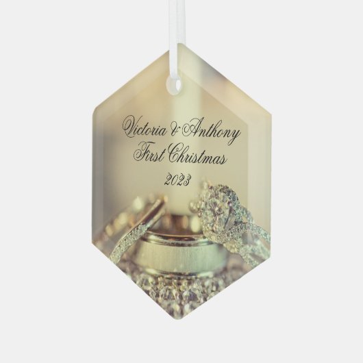 Gold First Kerstmis Together Date Rings Elegant Glas Ornament (Voorkant links)