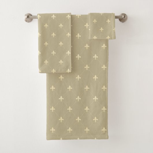 Gold Fleur-de-Lis Latte Brown Bad Handdoek (Insitu)